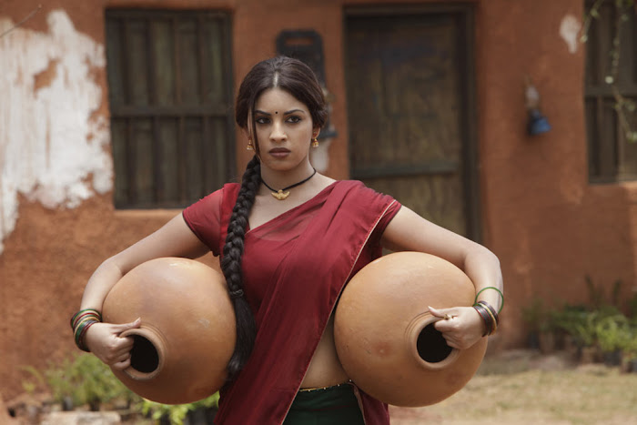 richa gangopadhyay saree from osthi movie latest photos